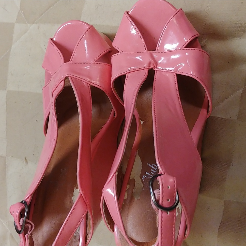 Size 8 Slingback open toe platform shoes.
